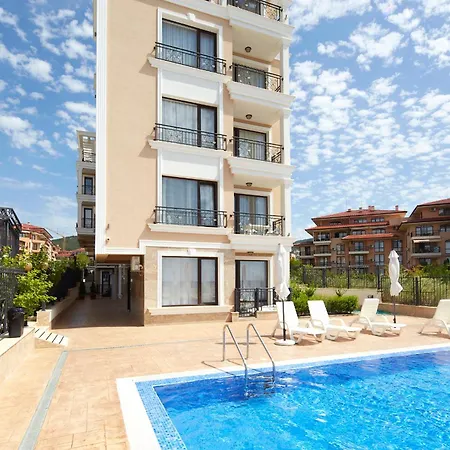 Mary Beach - Apt 20A