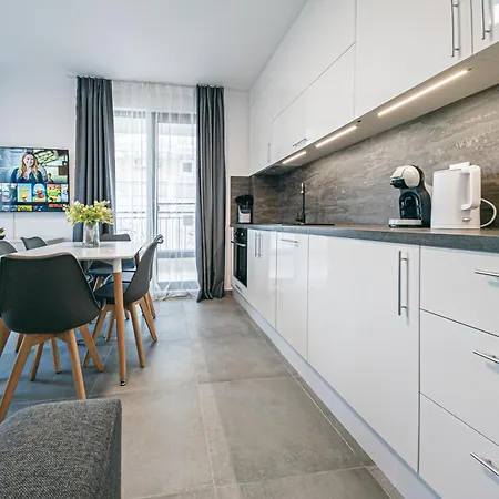 Mary - Polarstar Real Estate Appartement